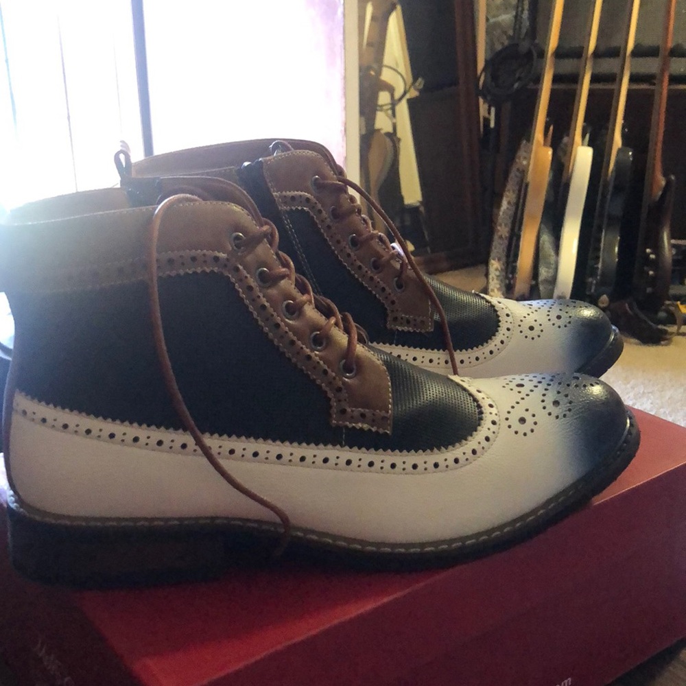 METRO Charm boots brand new
